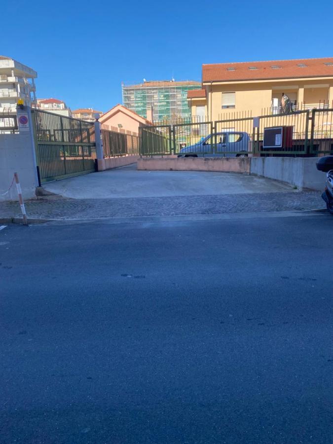 Apartamento Largodoria - Viaarchivolto, Box Auto Privato Incluso Albenga Exterior foto